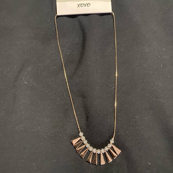 Banana Republic Necklace Set with Earrings - Picture 4 of 7